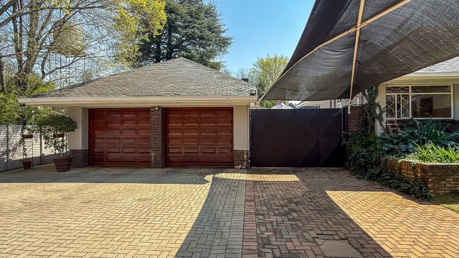 4 Bedroom Property for Sale in Flamwood North West